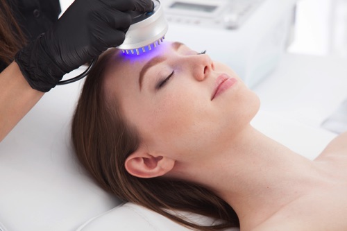 Tratamientos para dar luminosidad al rostro » Terapia fotodinámica con luces leds para dar luminosidad - mini